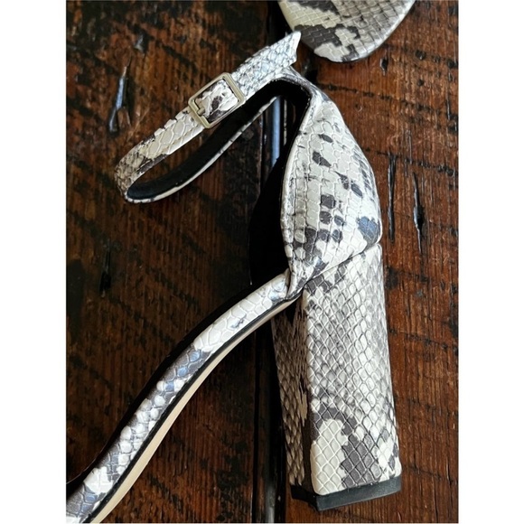 Madden Girls snake skin print women’s block heel size 7 - Picture 8 of 12